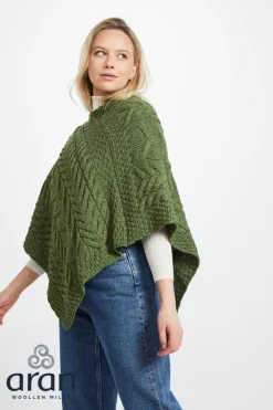 Merino Wool Triangular Poncho , Meadow Green