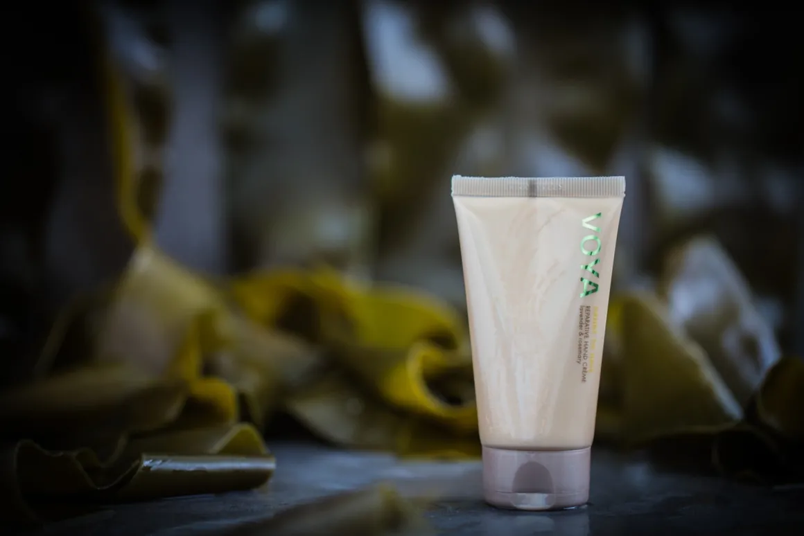 VOYA Handy to Have - Reparative Hand Lotion