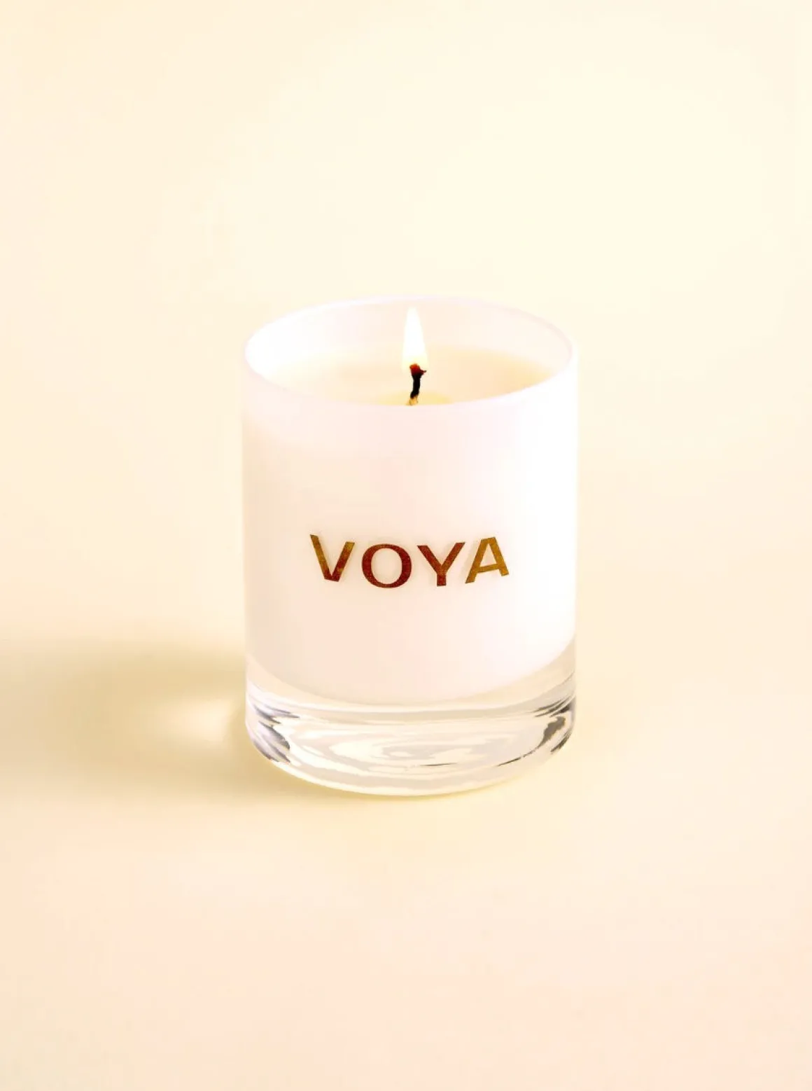 VOYA Luxury Scented Candle - Cedarwood & Bergamot